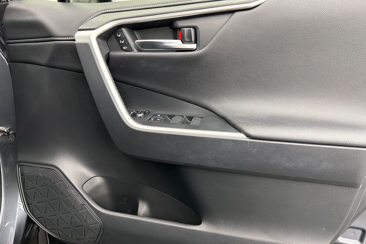 2022 Toyota RAV4 Cruiser AXAH54R