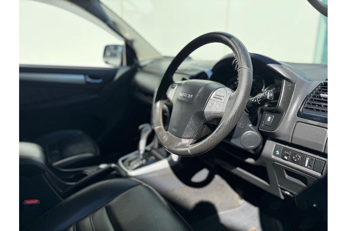 2017 Isuzu MU-X LS-T