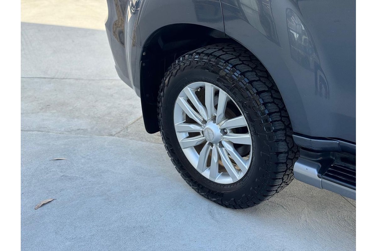 2017 Isuzu MU-X LS-T