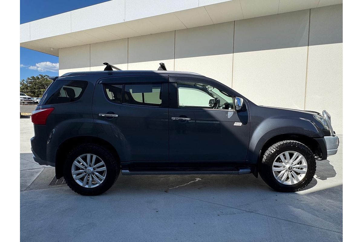 2017 Isuzu MU-X LS-T