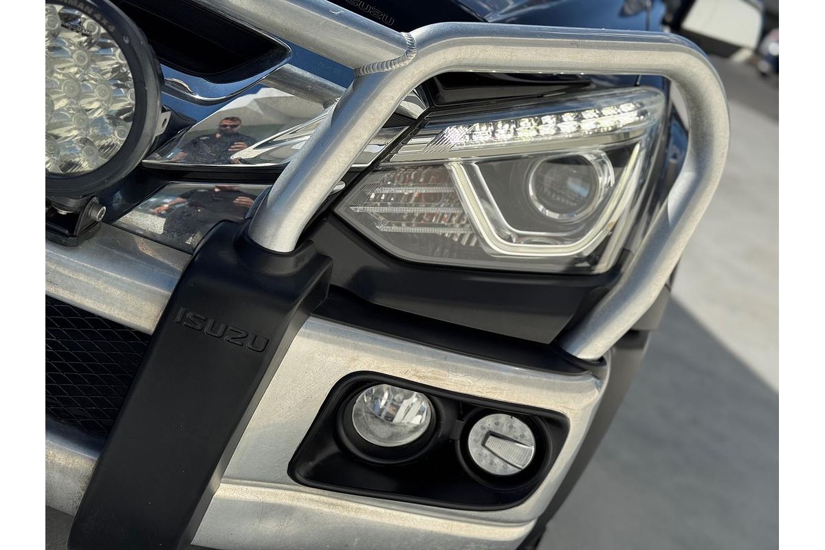 2017 Isuzu MU-X LS-T