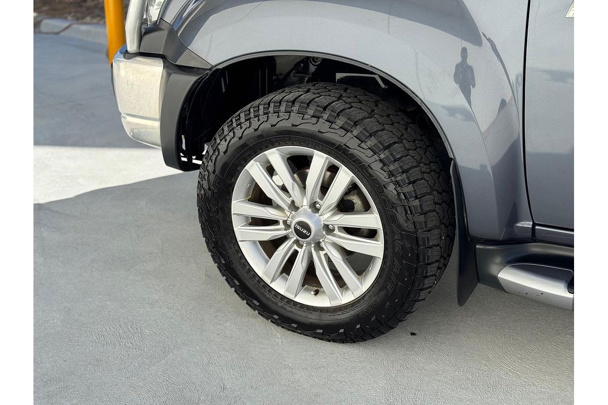 2017 Isuzu MU-X LS-T