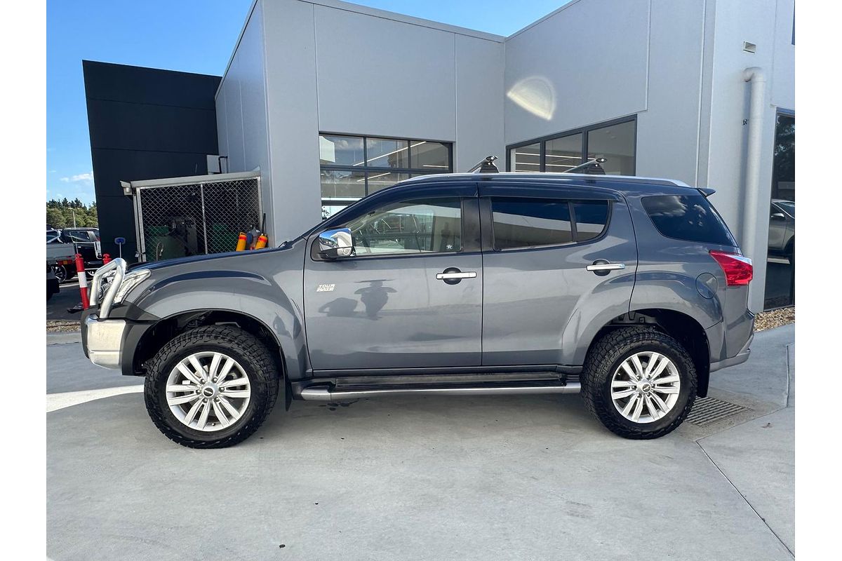 2017 Isuzu MU-X LS-T
