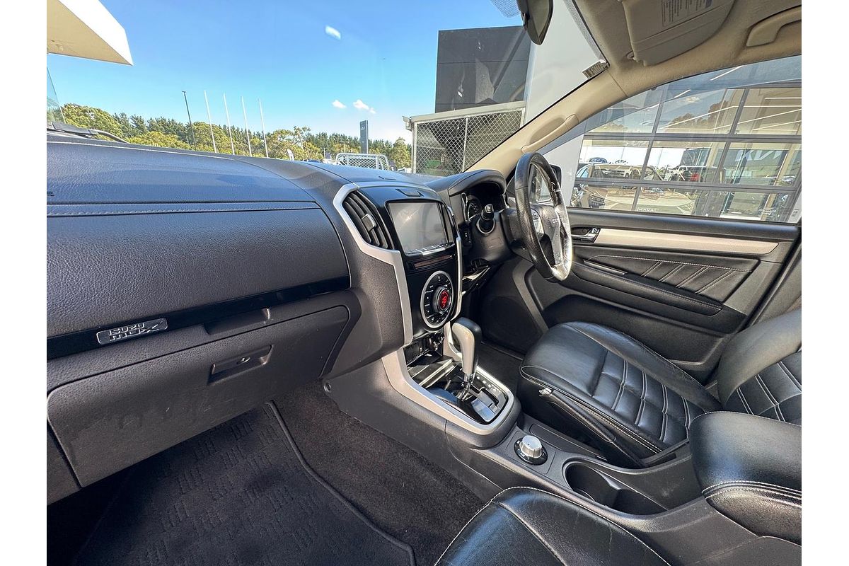 2017 Isuzu MU-X LS-T