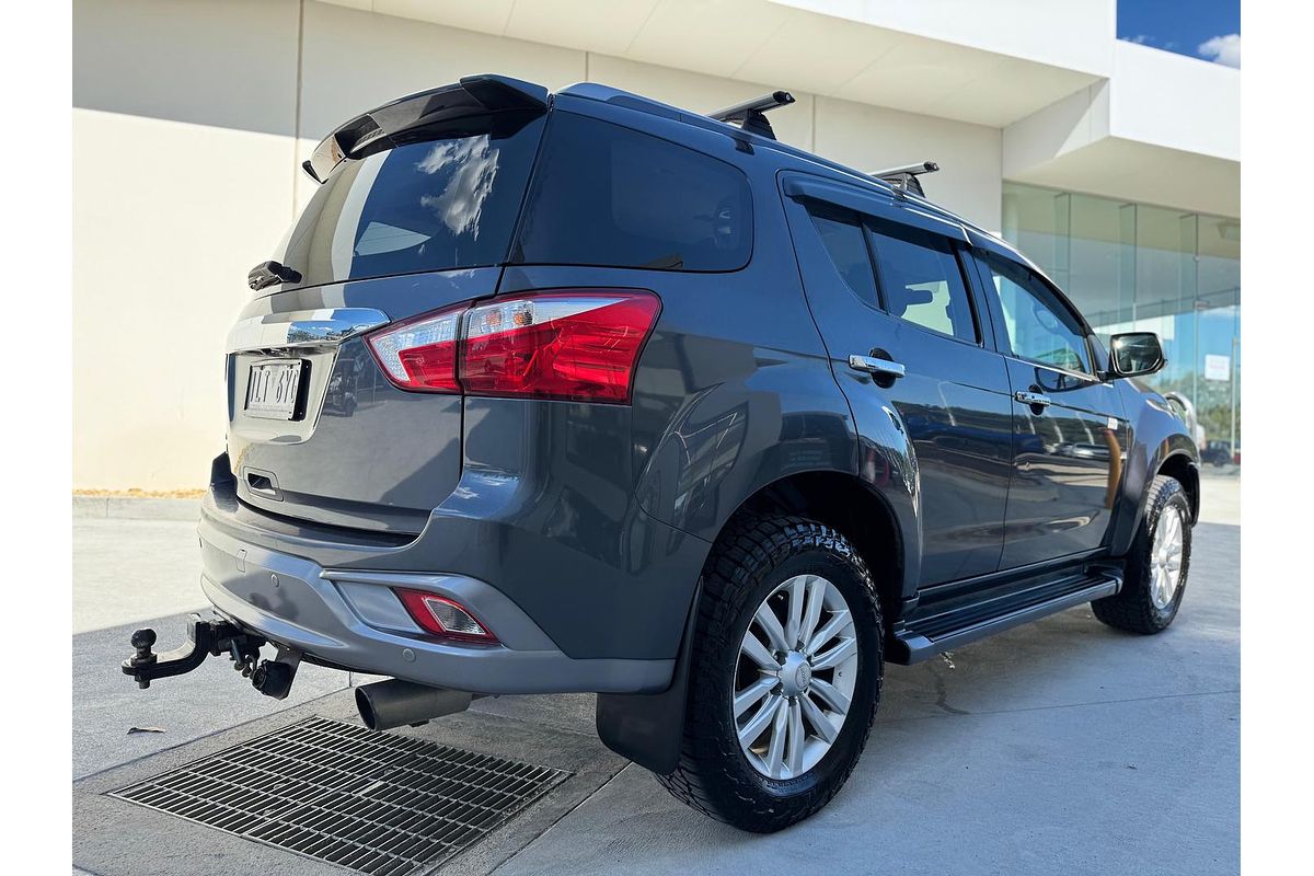 2017 Isuzu MU-X LS-T