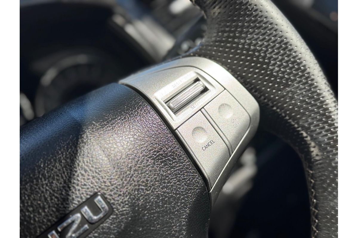 2017 Isuzu MU-X LS-T