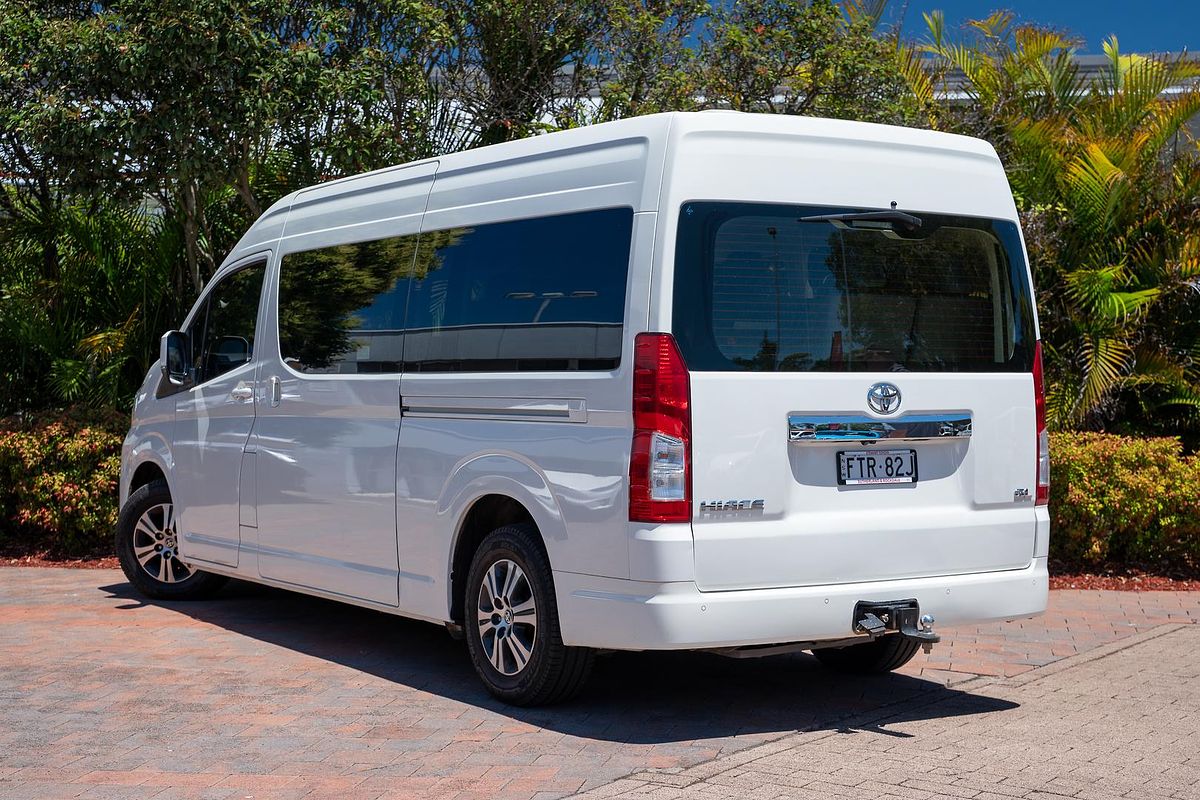 2020 Toyota Hiace Commuter GL GDH322R ELWB High Roof