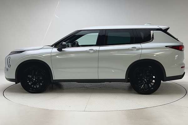 2023 Mitsubishi Outlander LS Black Edition ZM thumb-4