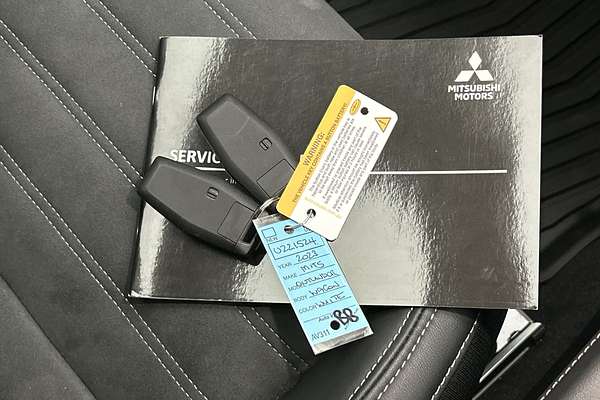 2023 Mitsubishi Outlander LS Black Edition ZM thumb-22