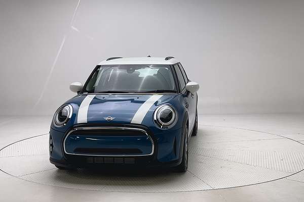 2022 MINI Hatch Cooper Classic F55 LCI-2 thumb-2