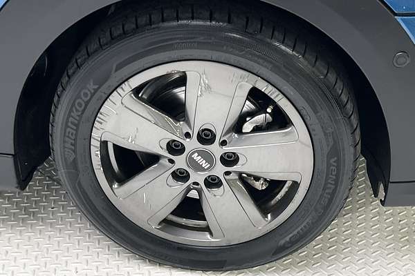 2022 MINI Hatch Cooper Classic F55 LCI-2 thumb-9