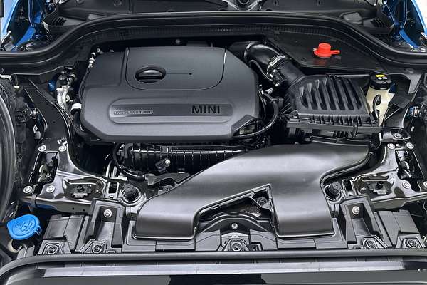 2022 MINI Hatch Cooper Classic F55 LCI-2 thumb-10