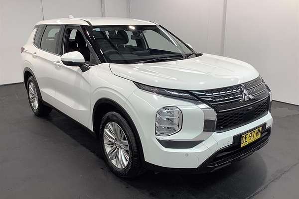 2021 Mitsubishi Outlander ES ZM