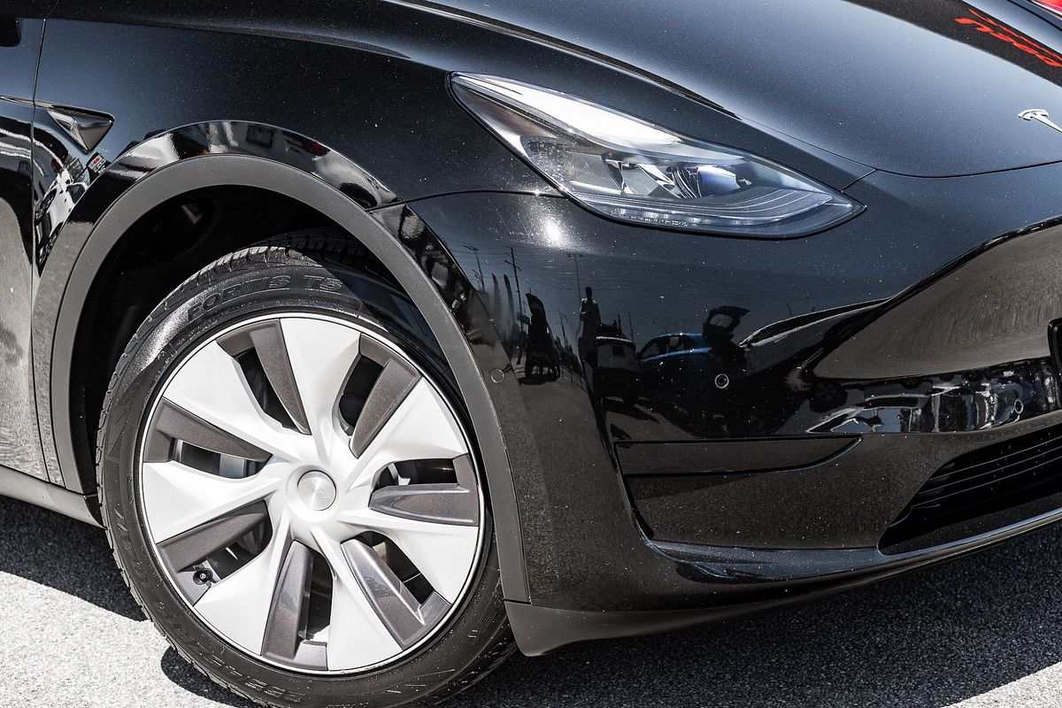 2023 Tesla Model Y Rear-Wheel Drive