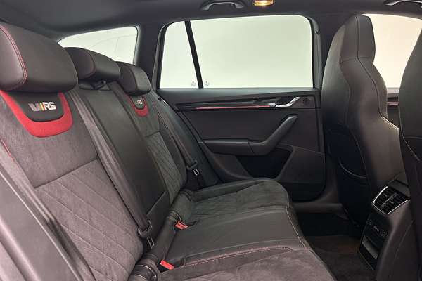 2018 SKODA Octavia RS 245 NE thumb-11