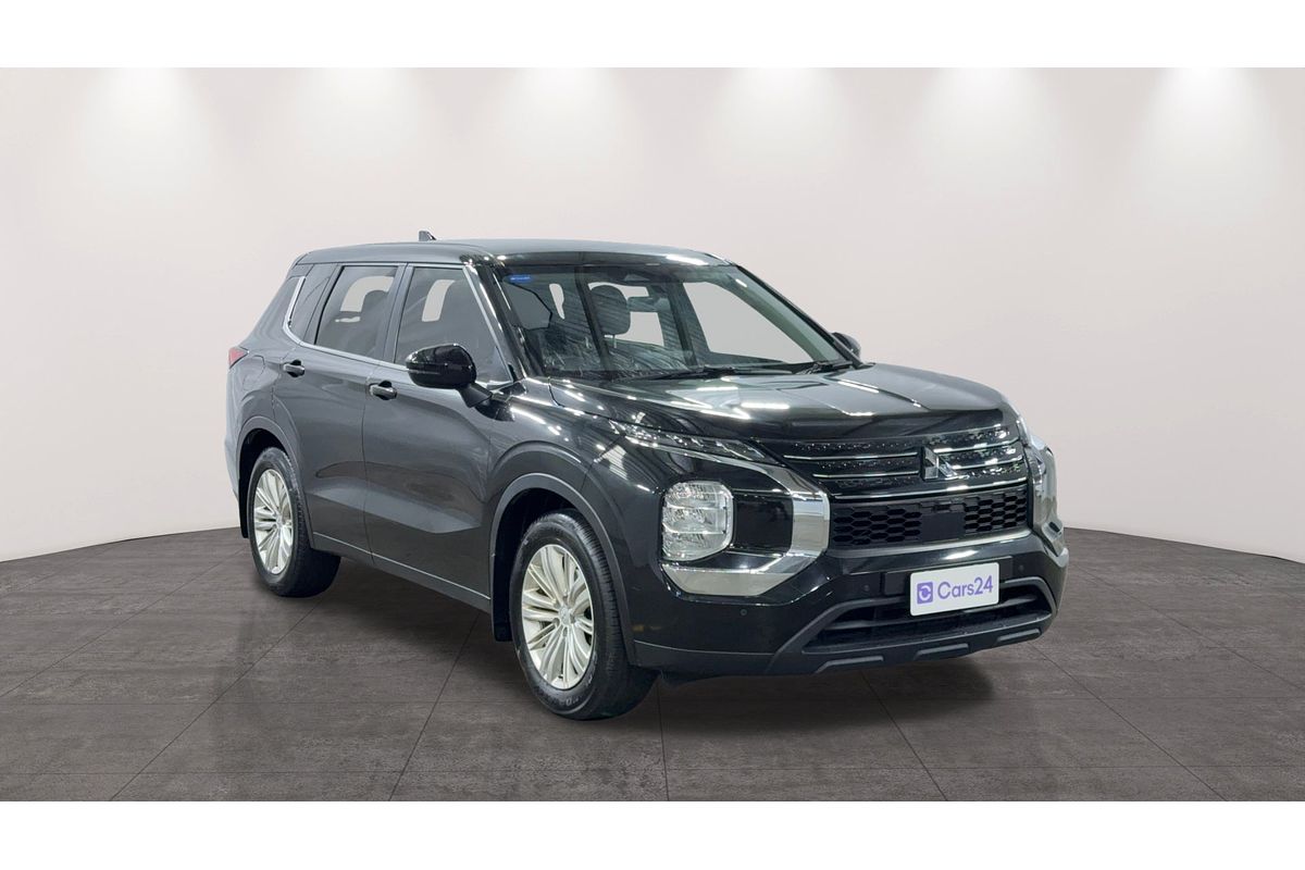 2022 Mitsubishi Outlander ES ZM