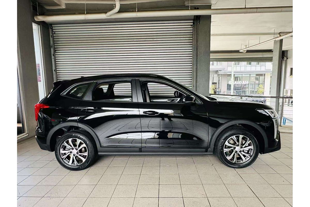 Jolion Facelift Premium Petrol Auto 4x2