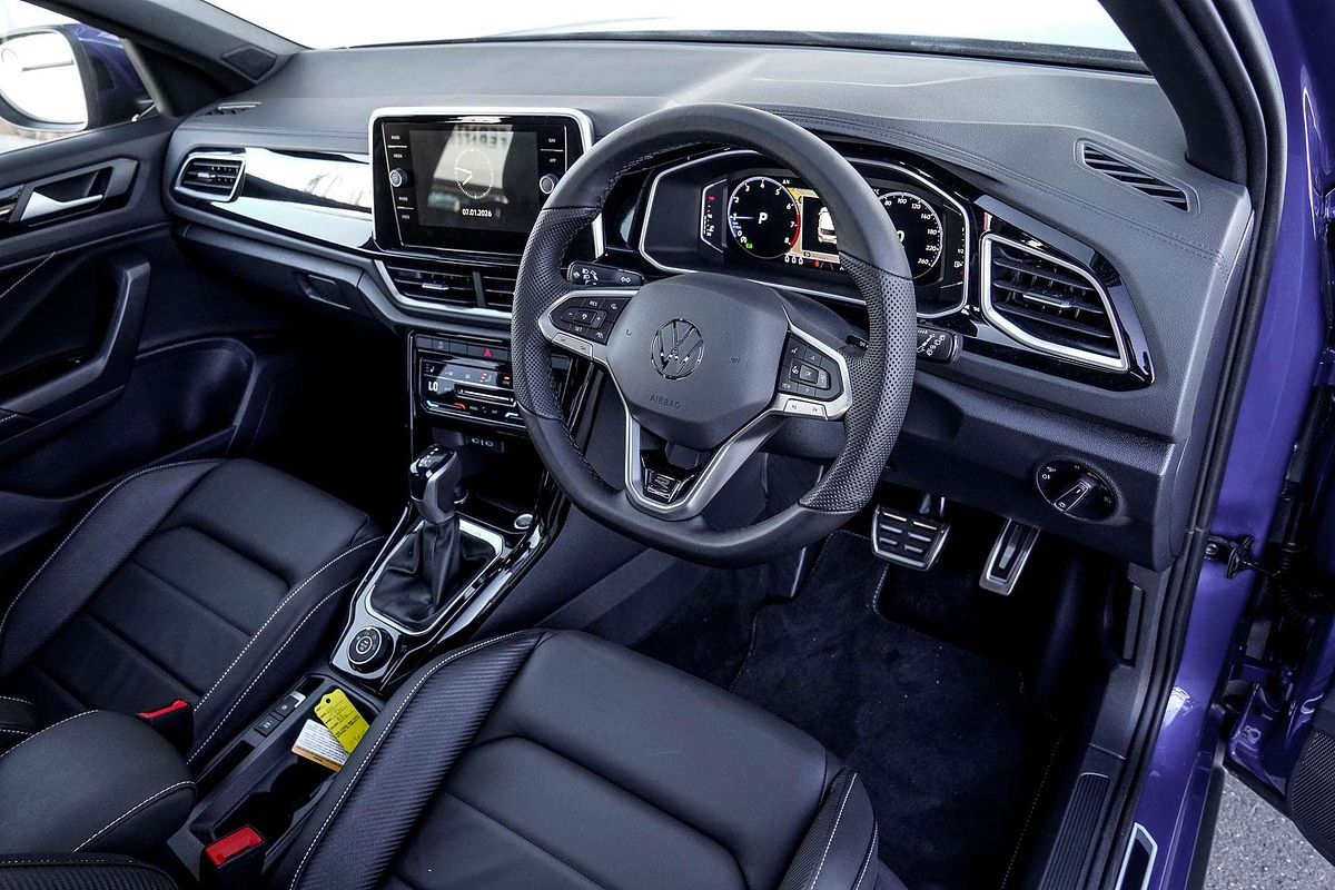 2025 Volkswagen T-Roc 140TSI R-Line D11