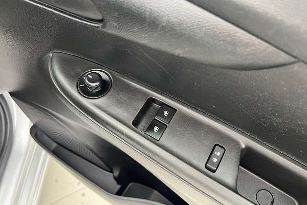 2016 Holden Spark LS MP thumb-17