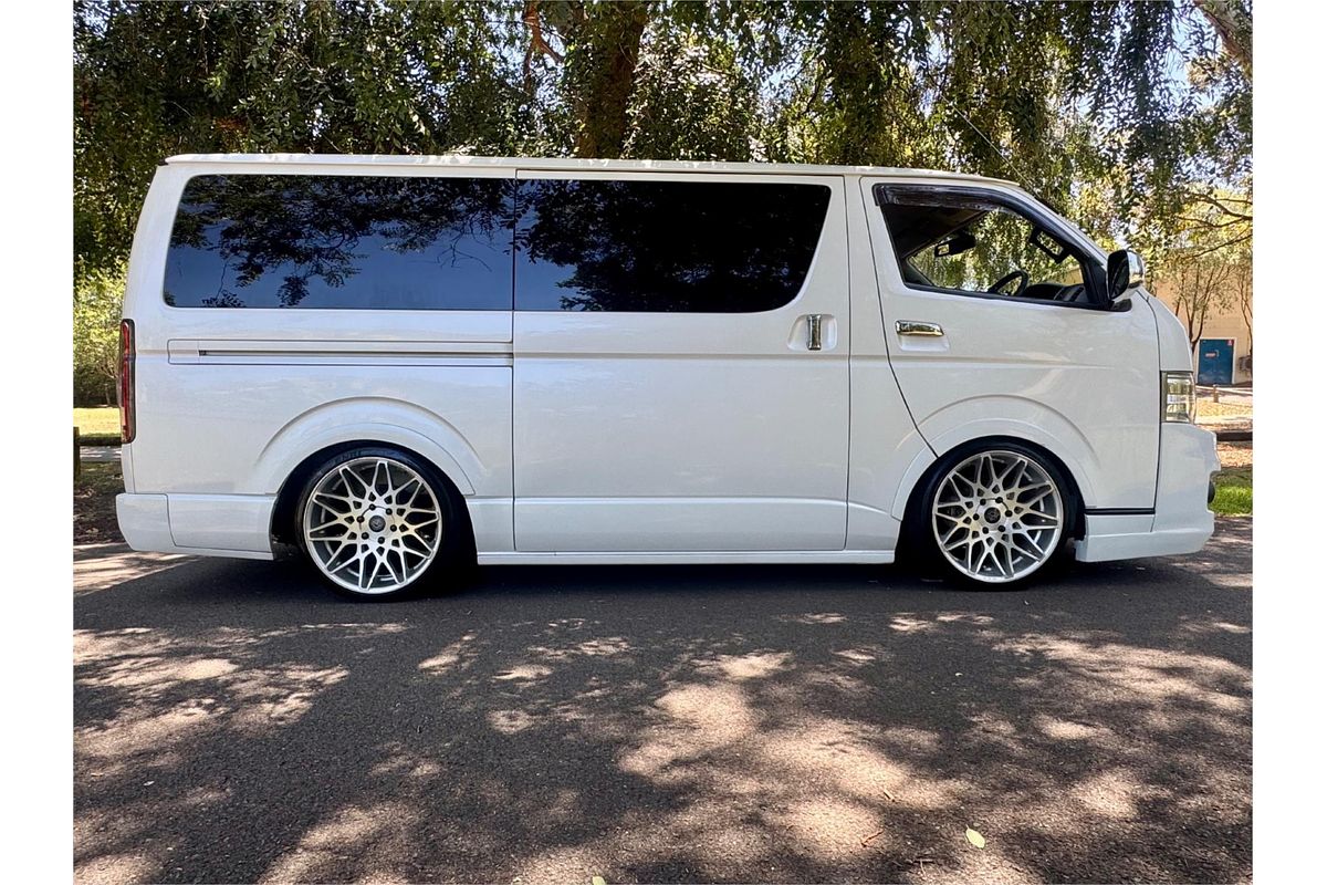 2013 Toyota Hiace