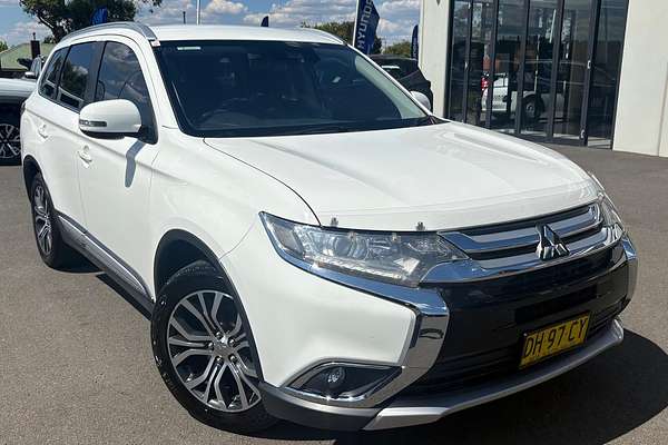 2017 Mitsubishi Outlander LS Safety Pack ZK