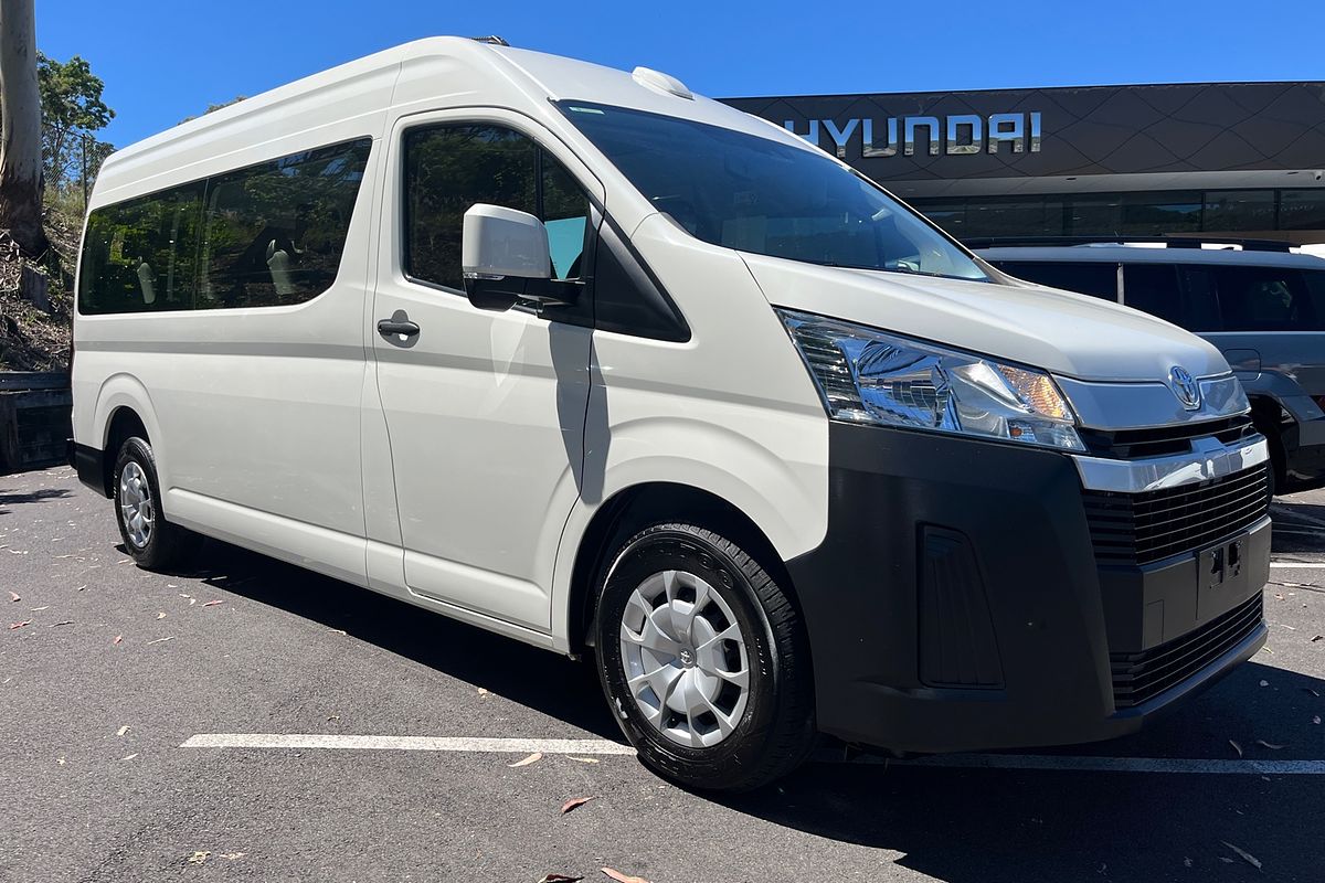 2022 Toyota Hiace Commuter GDH322R ELWB High Roof