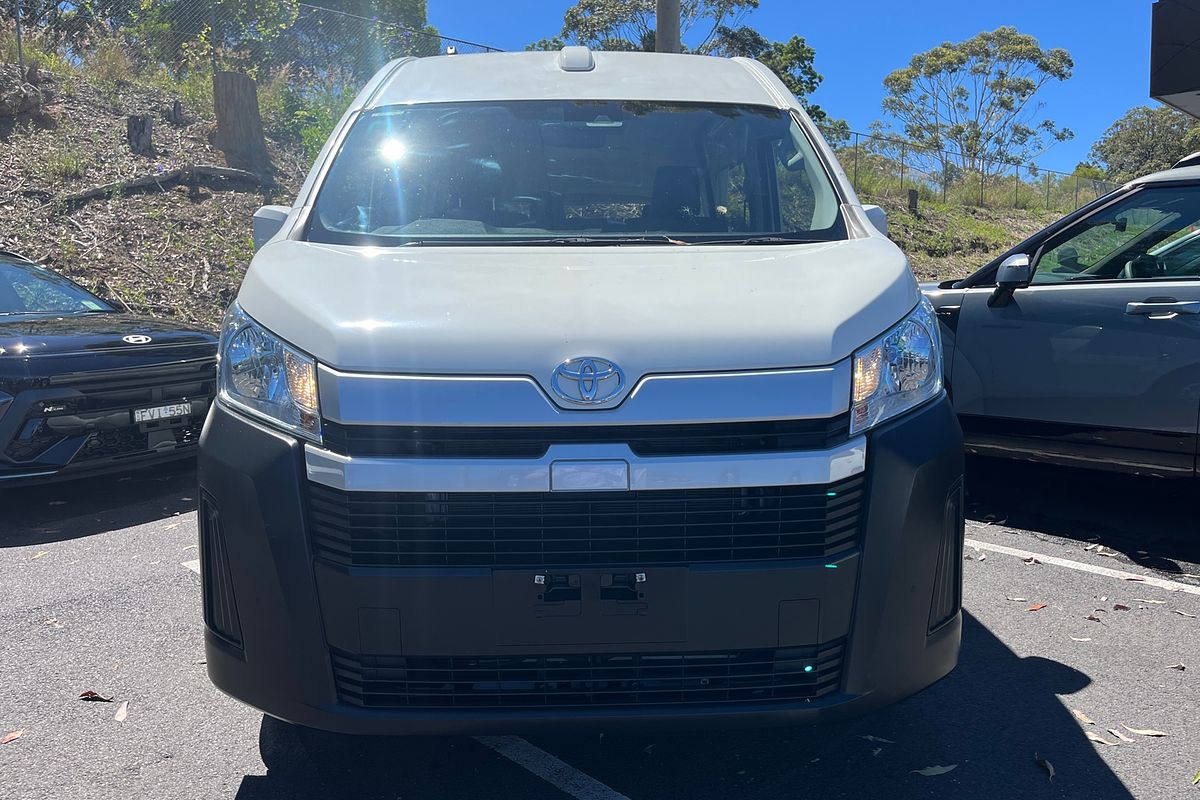 2022 Toyota Hiace Commuter GDH322R ELWB High Roof