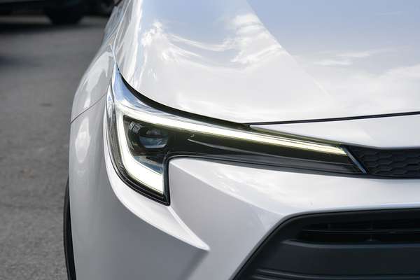 2022 Toyota Corolla Ascent Sport Hybrid ZWE219R thumb-1