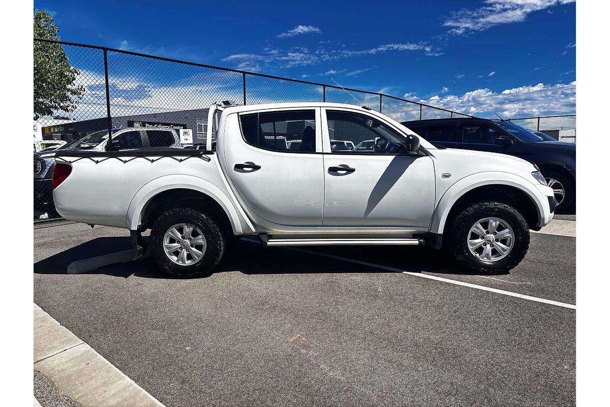 2015 Mitsubishi Triton GLX MN 4X4
