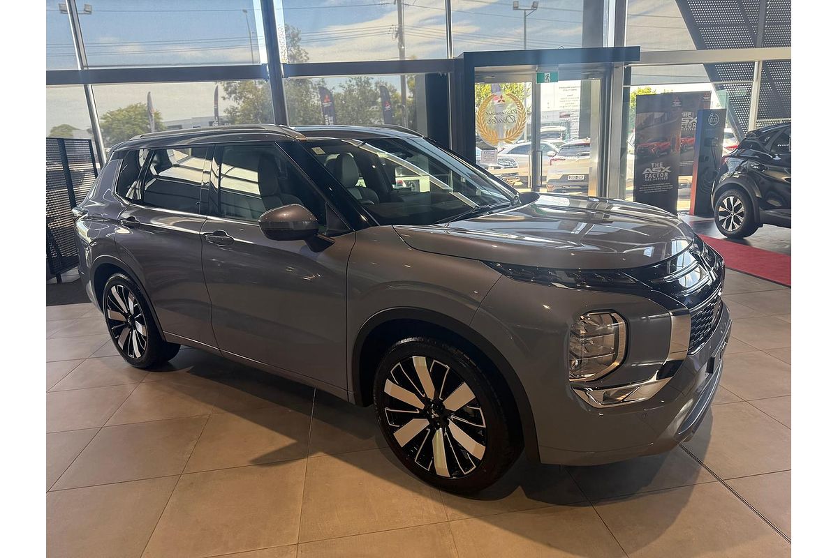 2025 Mitsubishi Outlander Exceed ZM