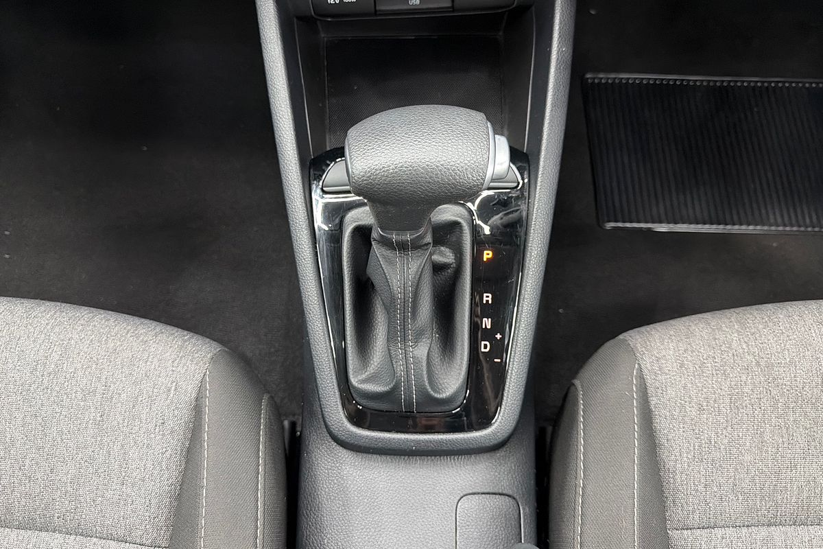 2023 Kia Stonic S YB