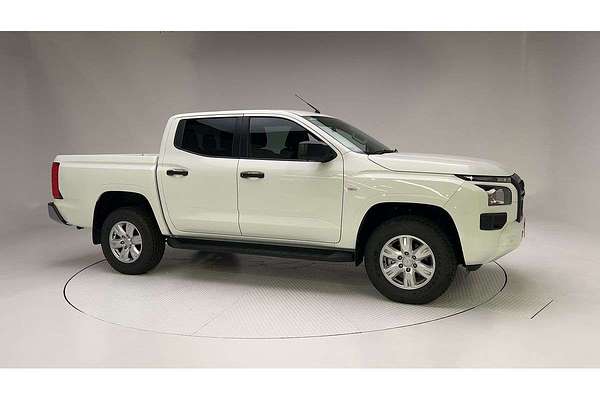 2025 Mitsubishi Triton GLX+ MV 4X4 thumb-3