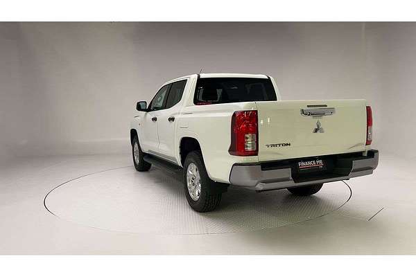 2025 Mitsubishi Triton GLX+ MV 4X4 thumb-8