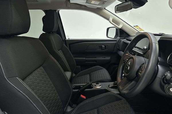 2025 Mitsubishi Triton GLX+ MV 4X4 thumb-12