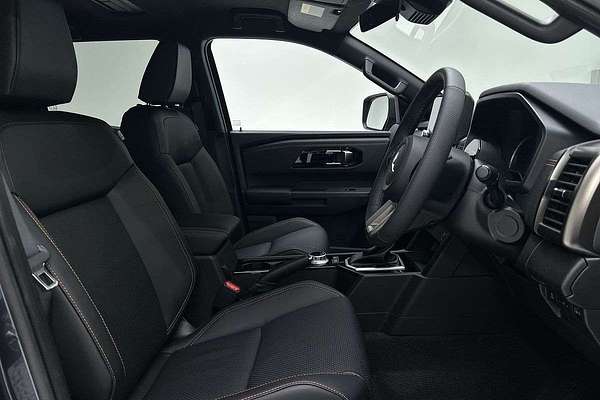 2025 Mitsubishi Triton GSR MV 4X4 thumb-12