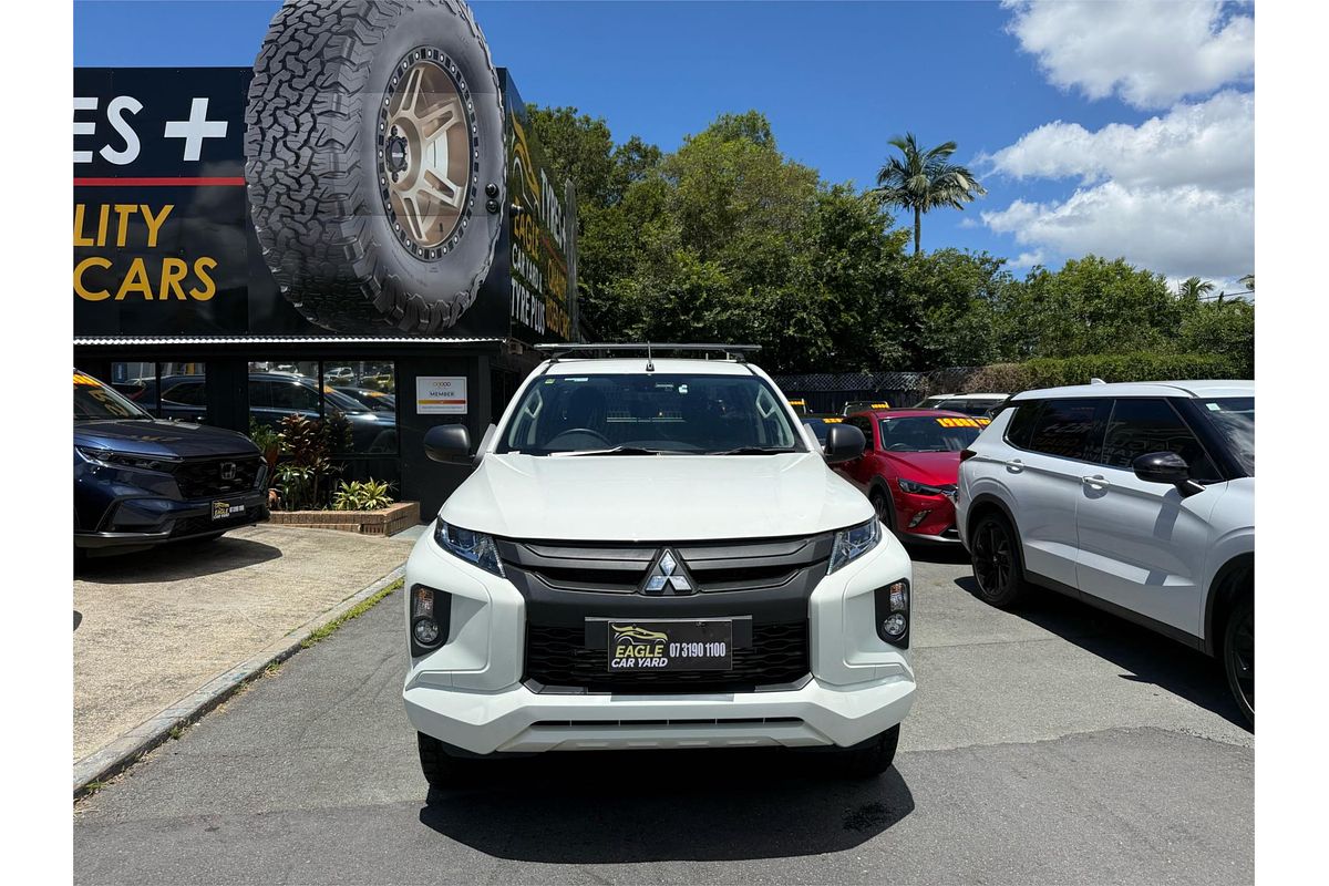 2023 Mitsubishi Triton GLX MR 4X4