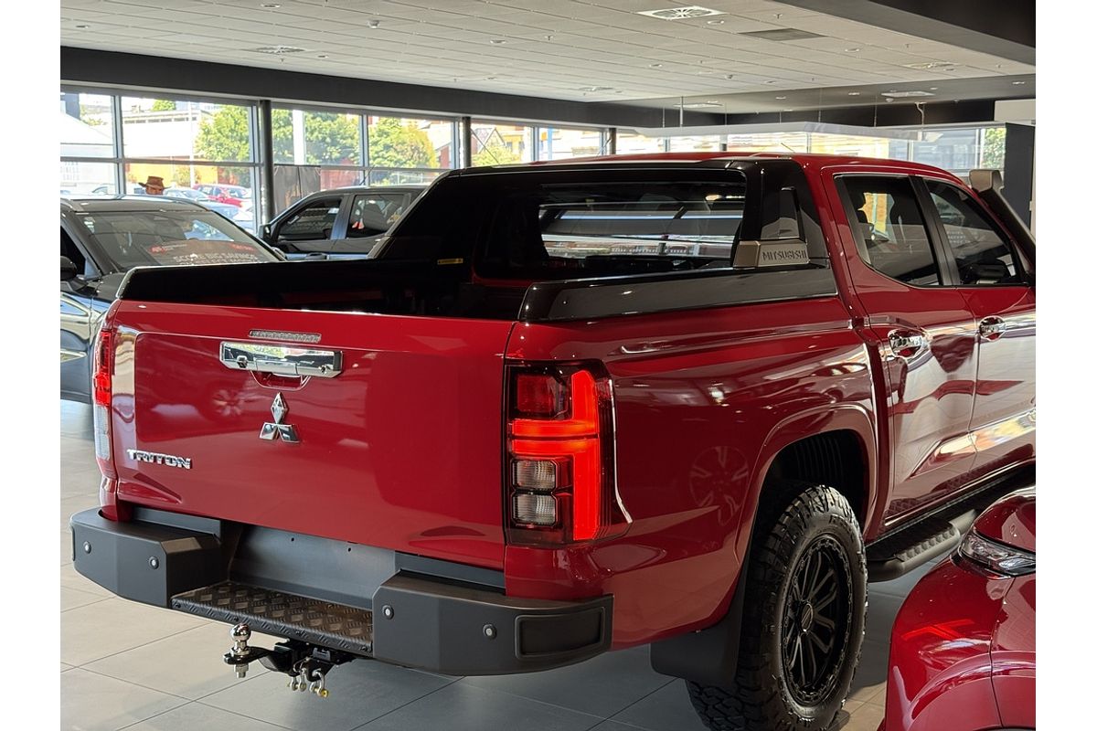2025 Mitsubishi MV Triton GLS 2.4L D 6AT 4X4 DC PU 2025 Mitsubishi MV Triton GLS 2.4L D 6AT 4X4 DC PU