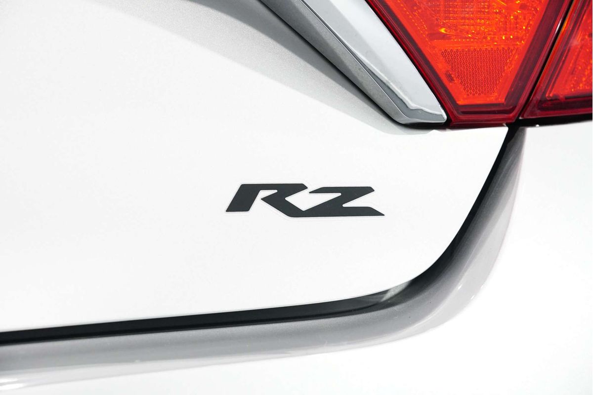 2017 Toyota Camry Atara S ASV50R