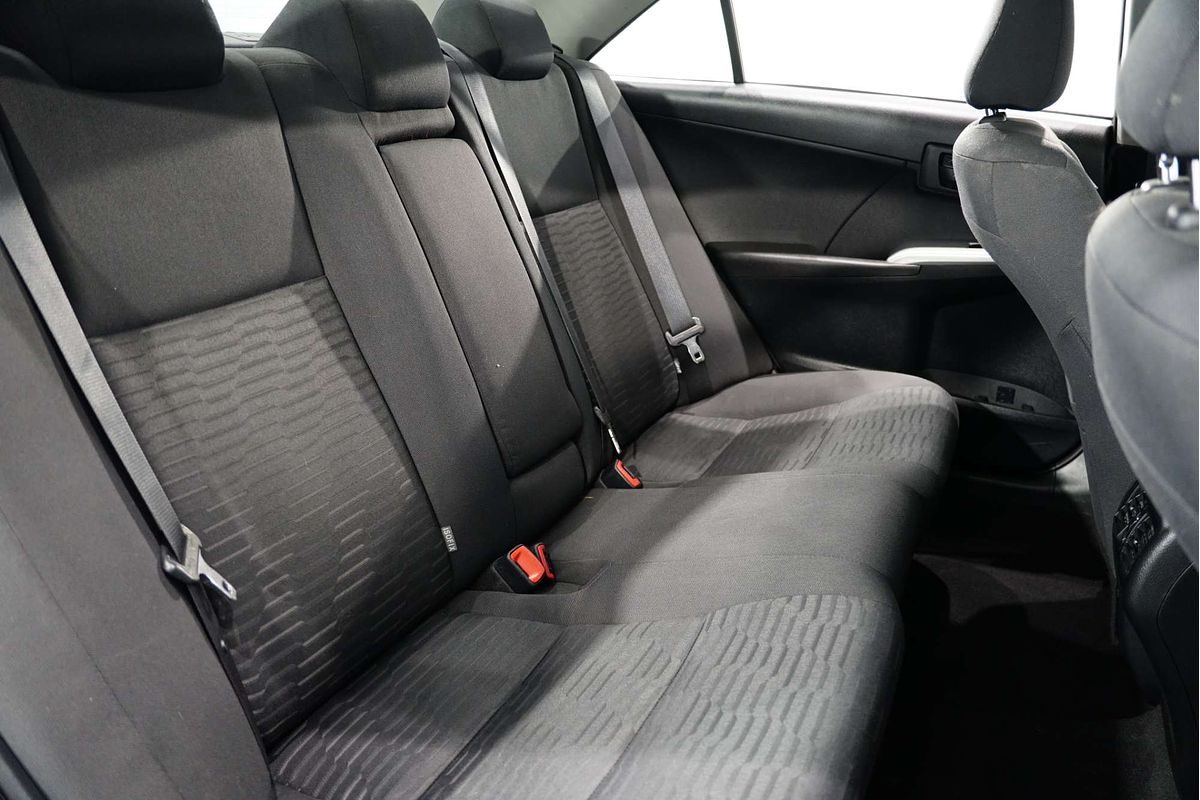 2017 Toyota Camry Atara S ASV50R