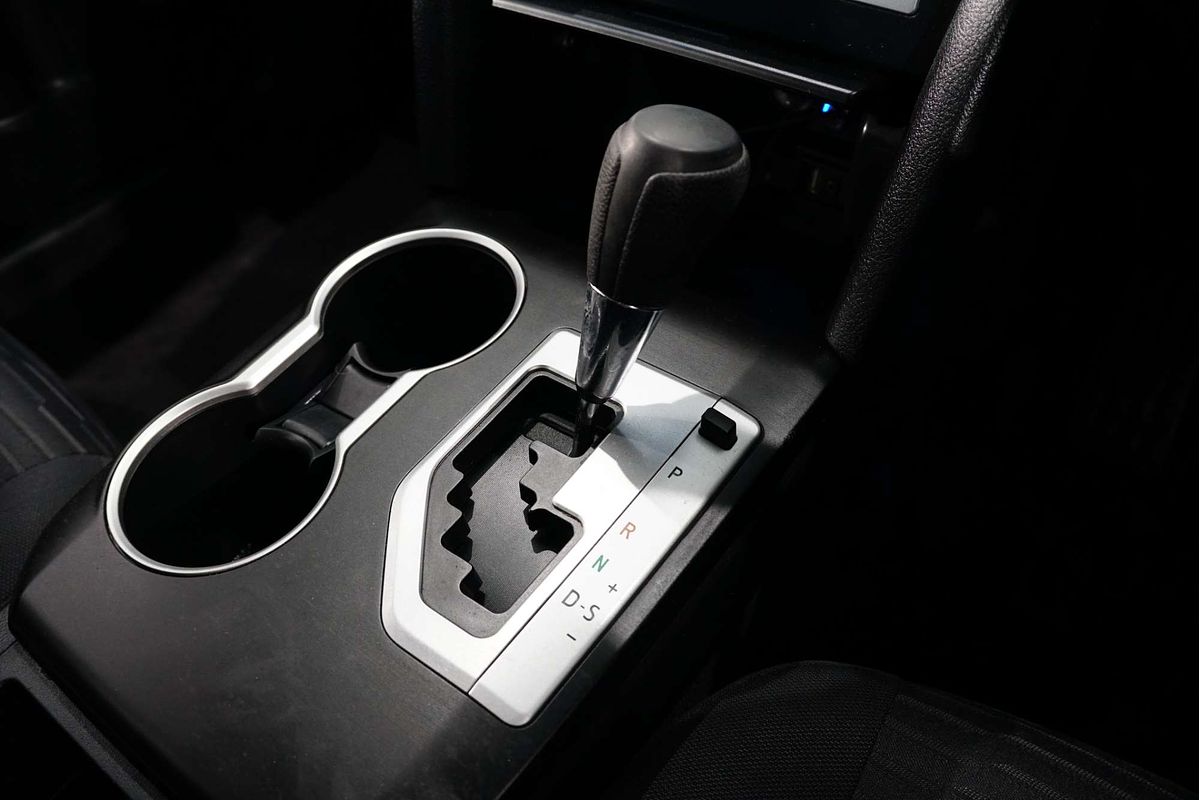 2017 Toyota Camry Atara S ASV50R