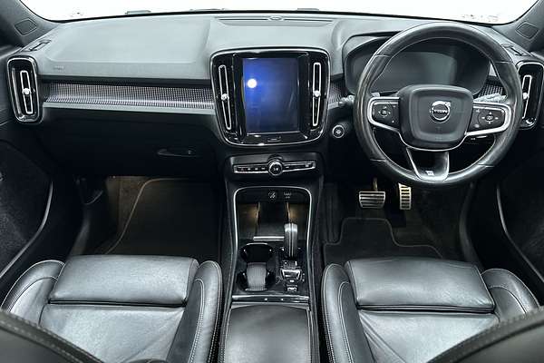 2019 Volvo XC40 T5 R-Design thumb-19