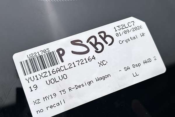 2019 Volvo XC40 T5 R-Design thumb-23