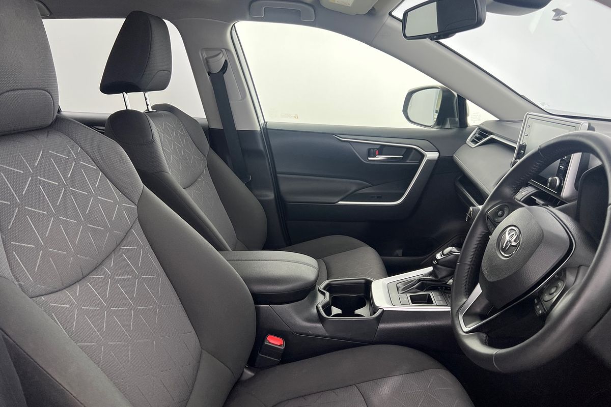 2021 Toyota RAV4 GXL AXAH52R