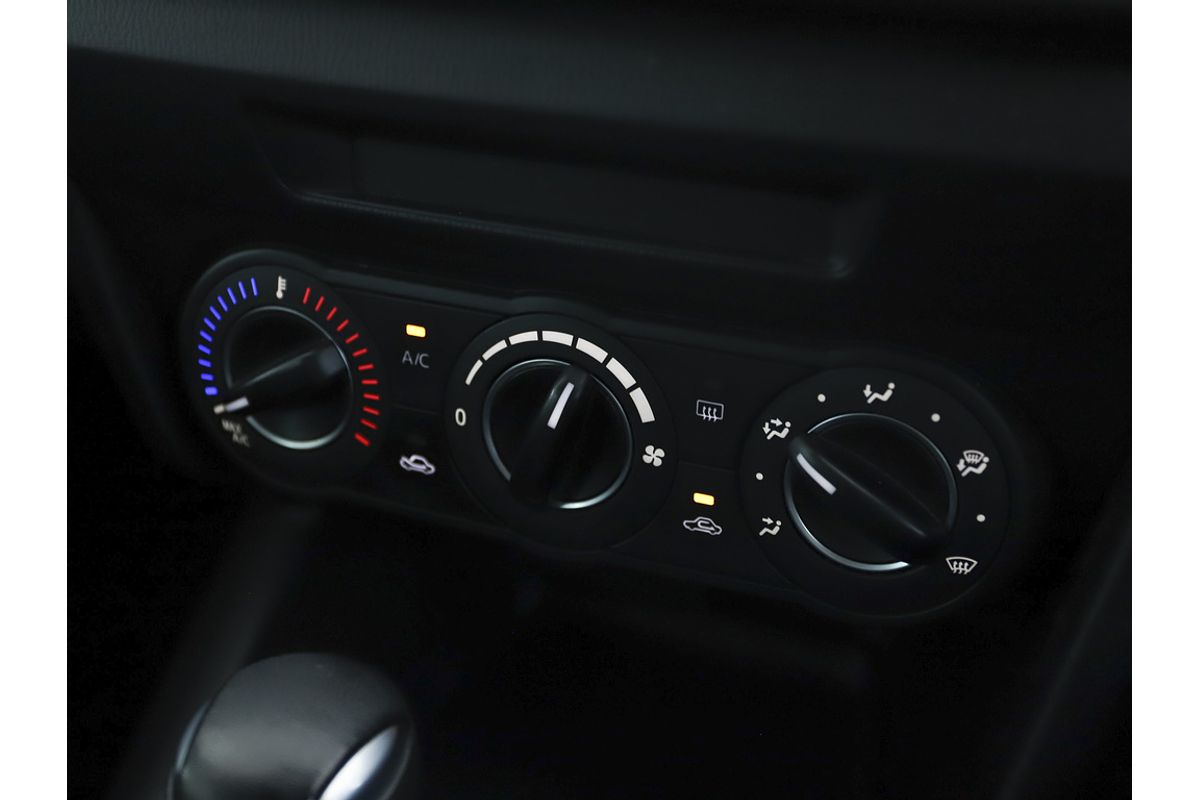 2017 MAZDA MAZDA3 MAXX AUTO 5D HATCHBACK 4CYL