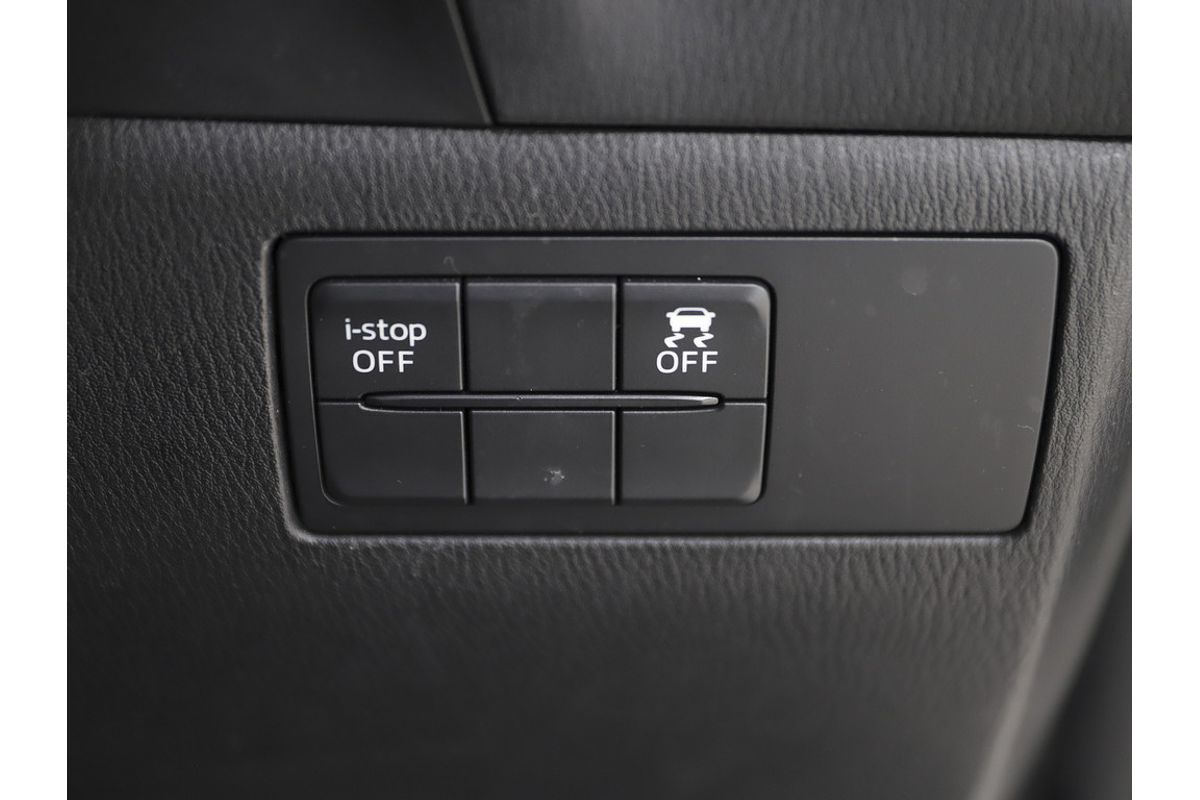 2017 MAZDA MAZDA3 MAXX AUTO 5D HATCHBACK 4CYL