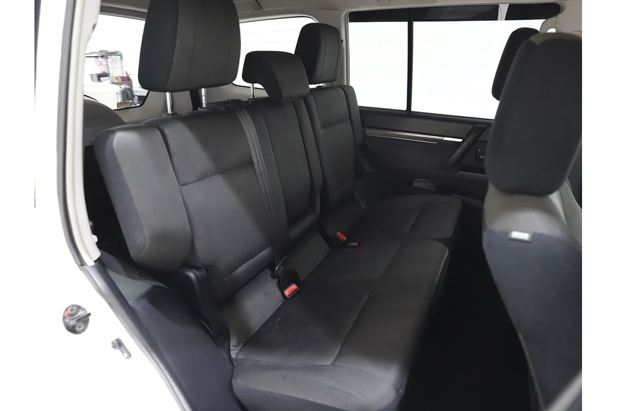 2009 Mitsubishi PAJERO R 5 SP AUTO SPORTS MODE 2D WAGON V6