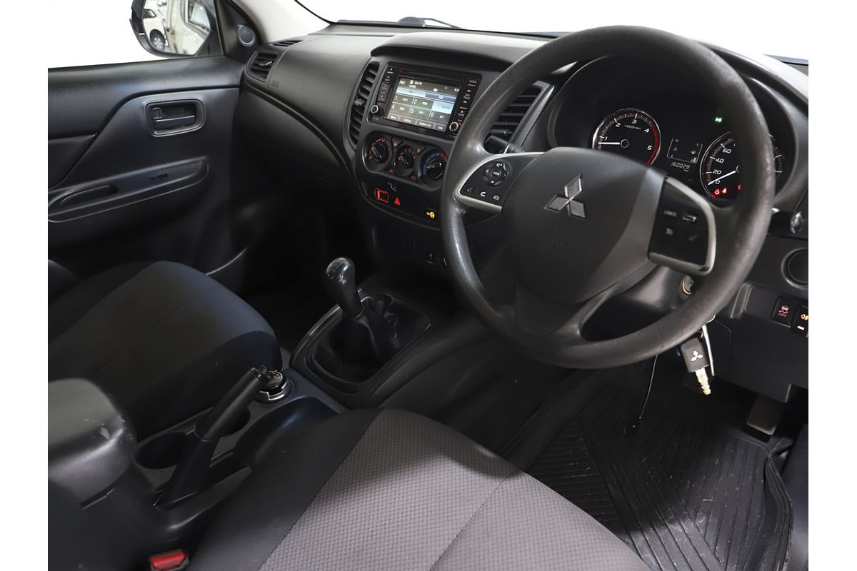 2019 Mitsubishi MQ Triton GLX 2.4L DID 6M/T 4x4 CC CC