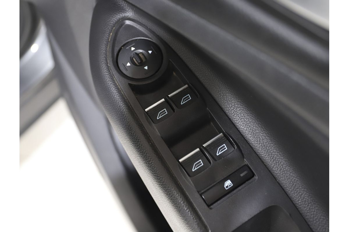 Ford KUGA 2016.00 SUV TREND . 2.0L 16VP 6A AWD