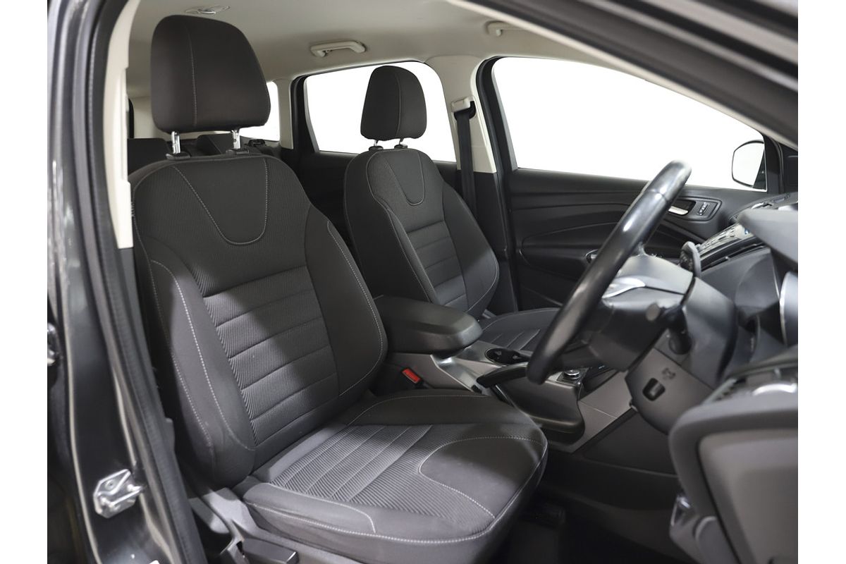 Ford KUGA 2016.00 SUV TREND . 2.0L 16VP 6A AWD