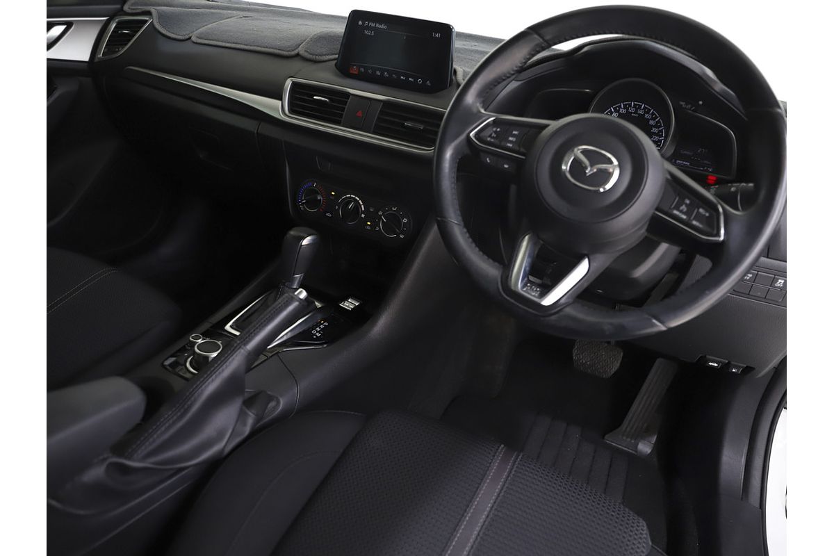 2017 MAZDA MAZDA3 MAXX AUTO 5D HATCHBACK 4CYL